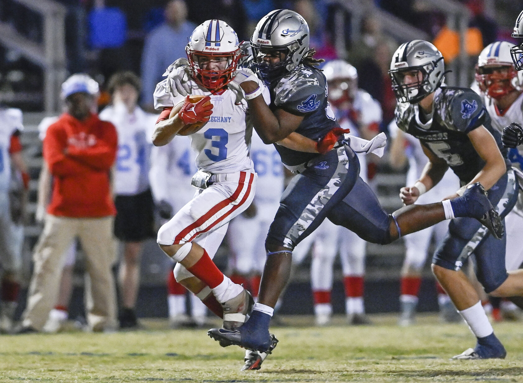 111022-lna-sports-appomattox ftb p9